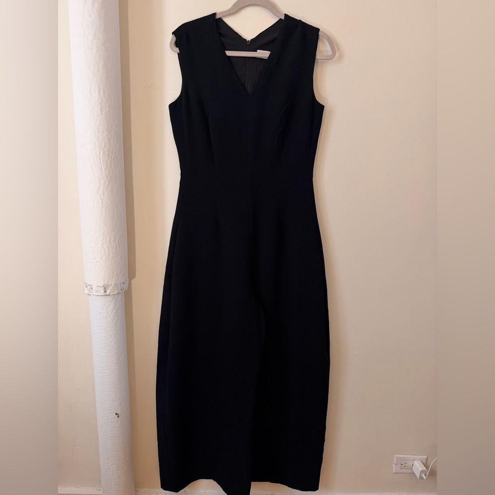MM.LaFleur Black Sleeveless Midi Sheath Dress